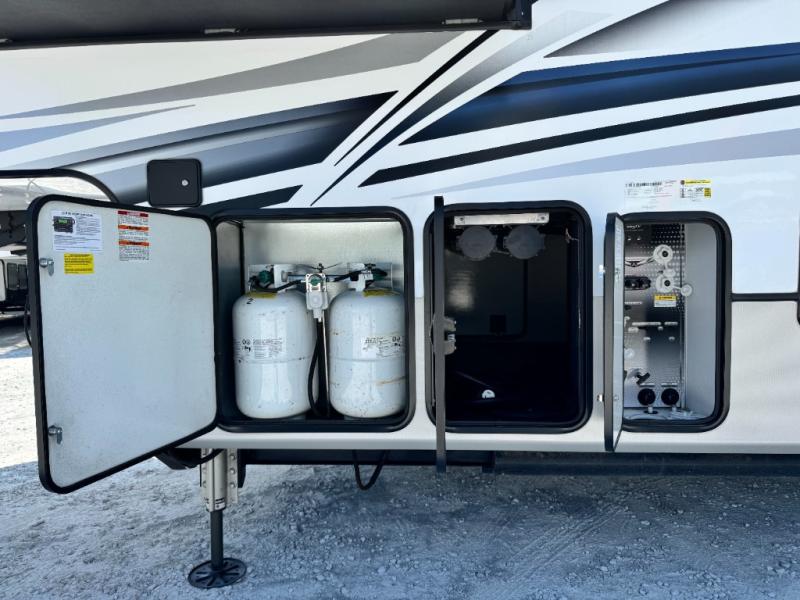 2023 Keystone RV Avalanche 390DS photo 55