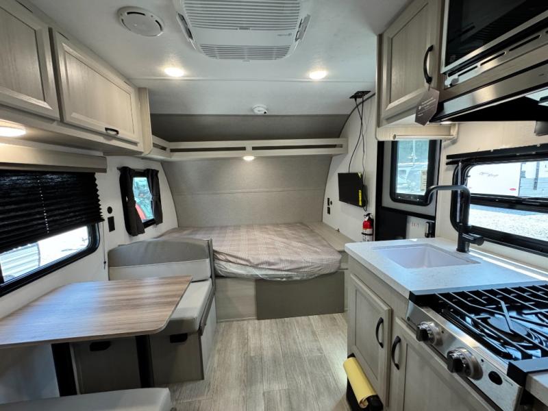 2027 Coachmen RV Catalina Summit Series 7 164BHX photo 11