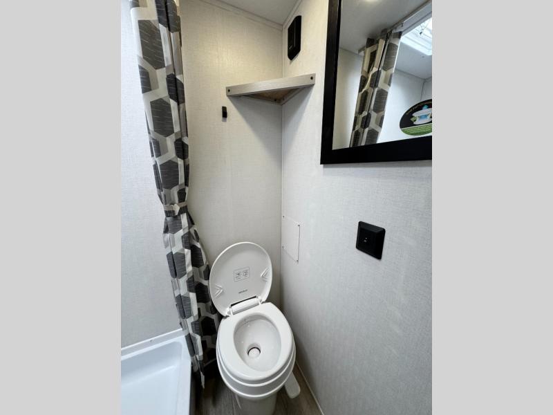 2027 Coachmen RV Catalina Summit Series 7 164BHX photo 27