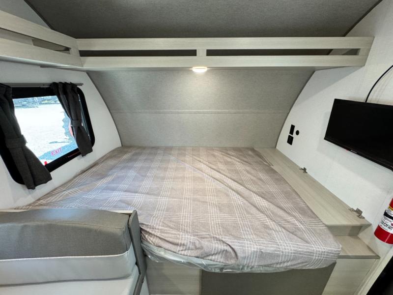 2027 Coachmen RV Catalina Summit Series 7 164BHX photo 21