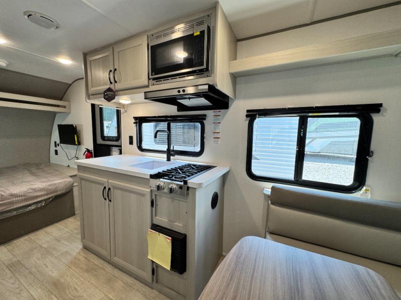 2027 Coachmen RV Catalina Summit Series 7 154RDX photo 13