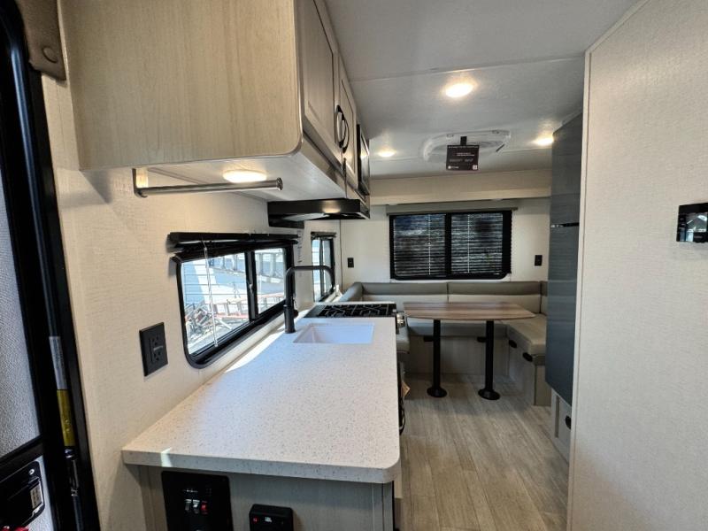 2027 Coachmen RV Catalina Summit Series 7 154RDX photo 16