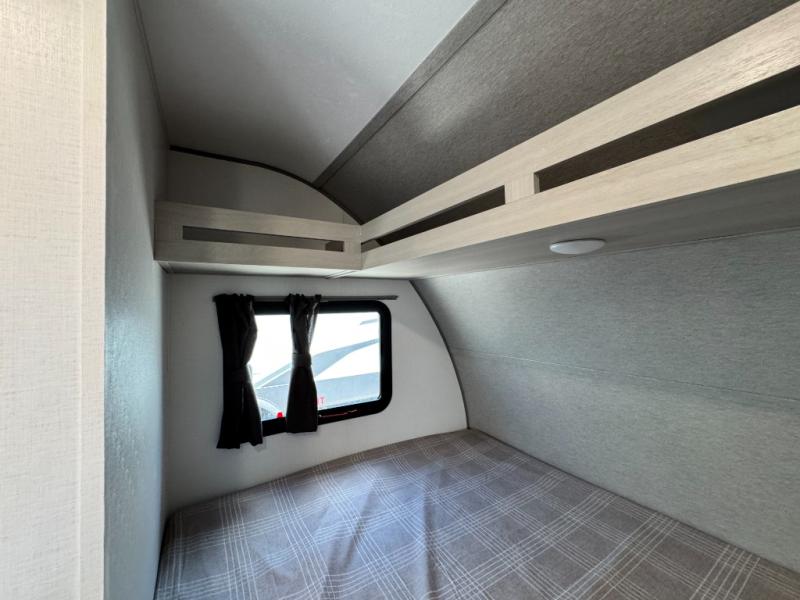 2027 Coachmen RV Catalina Summit Series 7 154RDX photo 18