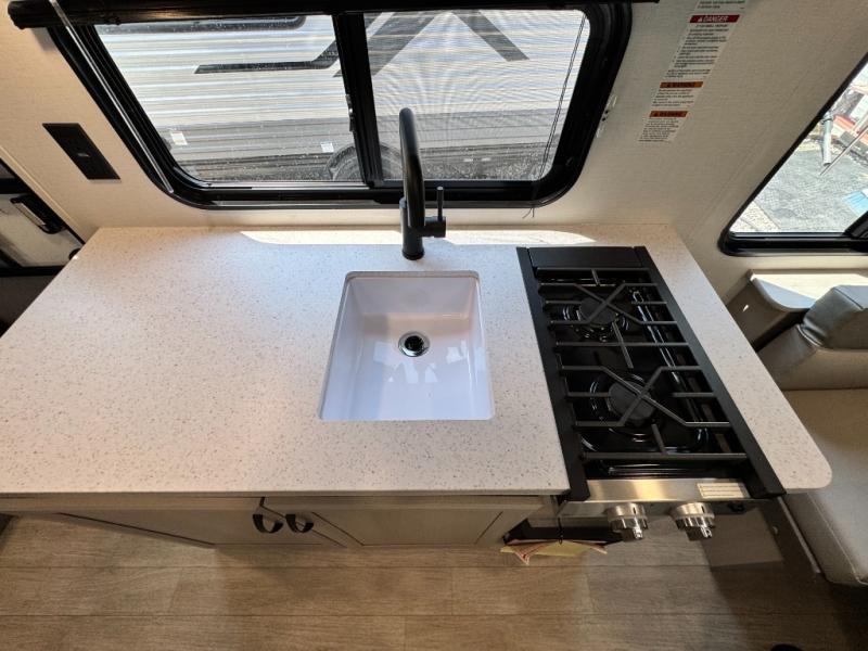 2027 Coachmen RV Catalina Summit Series 7 154RDX photo 21