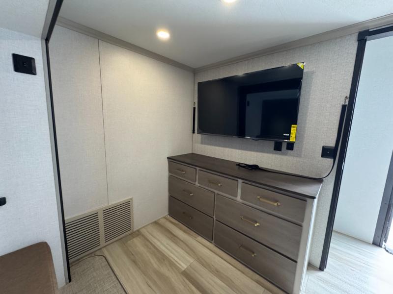2027 Forest River RV Wildwood Heritage Glen 373MBRL photo 18