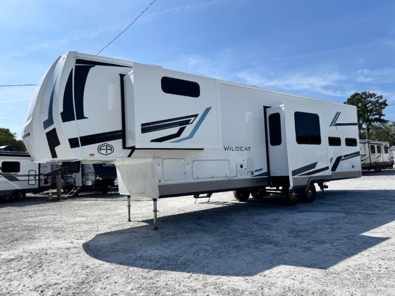 2027 Forest River RV Wildcat 33CHEF photo 3