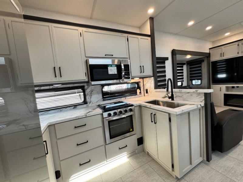 2027 Forest River RV Wildcat 33CHEF photo 14