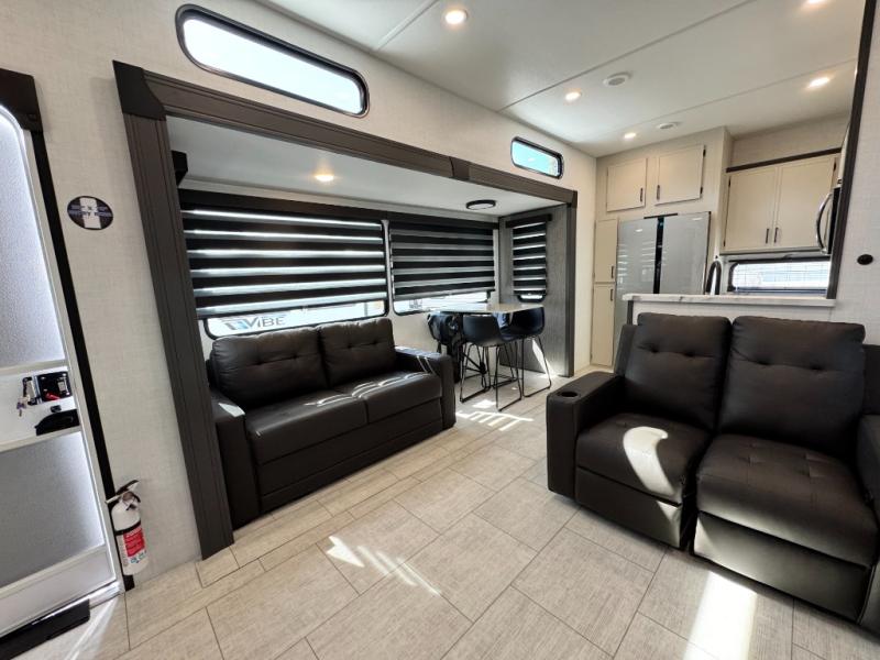 2027 Forest River RV Wildcat 33CHEF photo 9