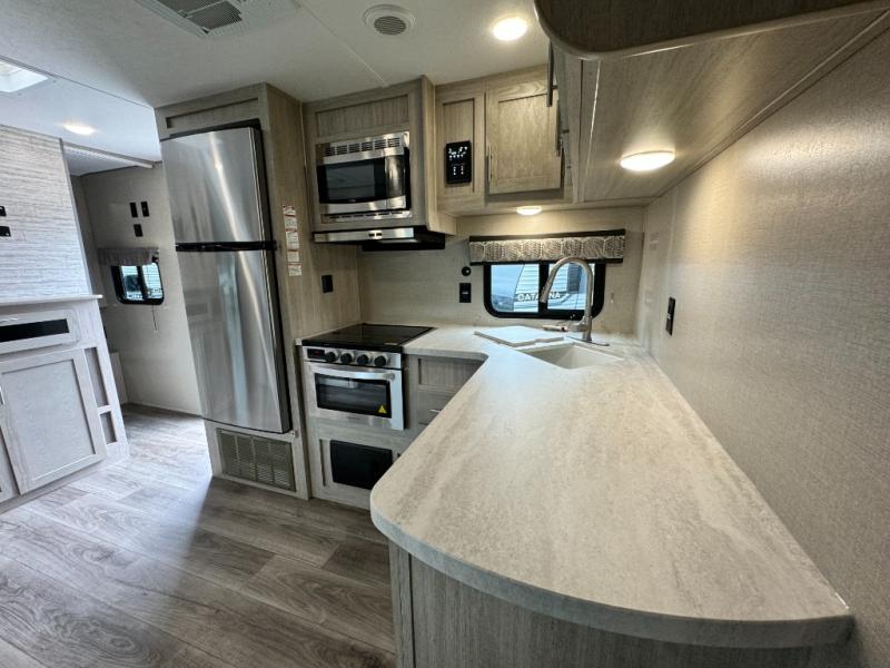 2023 Coachmen RV Catalina Trail Blazer 29THS Toy Hauler photo 9