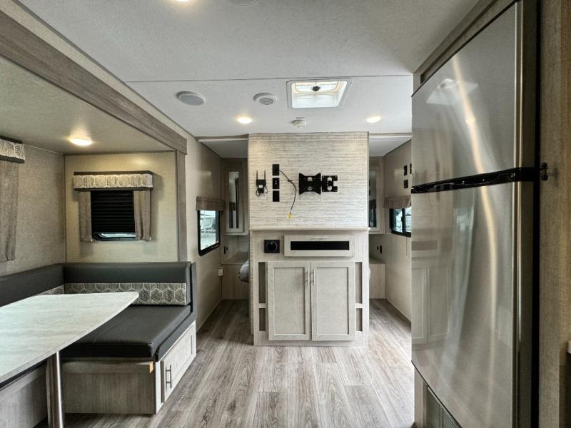2023 Coachmen RV Catalina Trail Blazer 29THS Toy Hauler photo 11