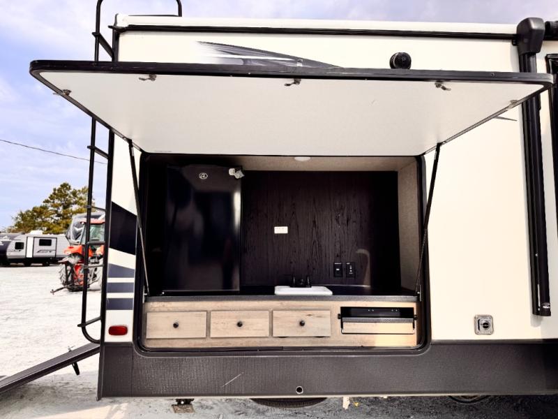2020 Keystone RV Outback 335CG Toy Hauler photo 8