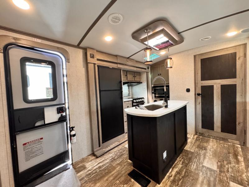 2020 Keystone RV Outback 335CG Toy Hauler photo 12