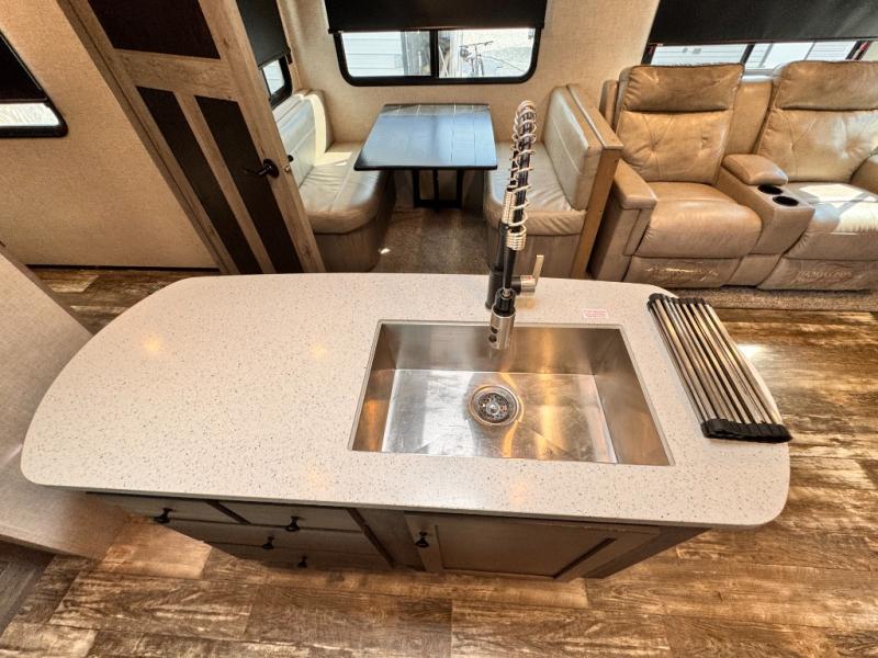 2020 Keystone RV Outback 335CG Toy Hauler photo 17