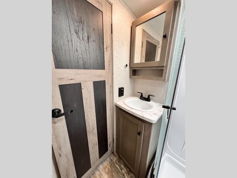 2020 Keystone RV Outback 335CG Toy Hauler photo 36