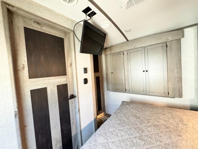 2020 Keystone RV Outback 335CG Toy Hauler photo 31