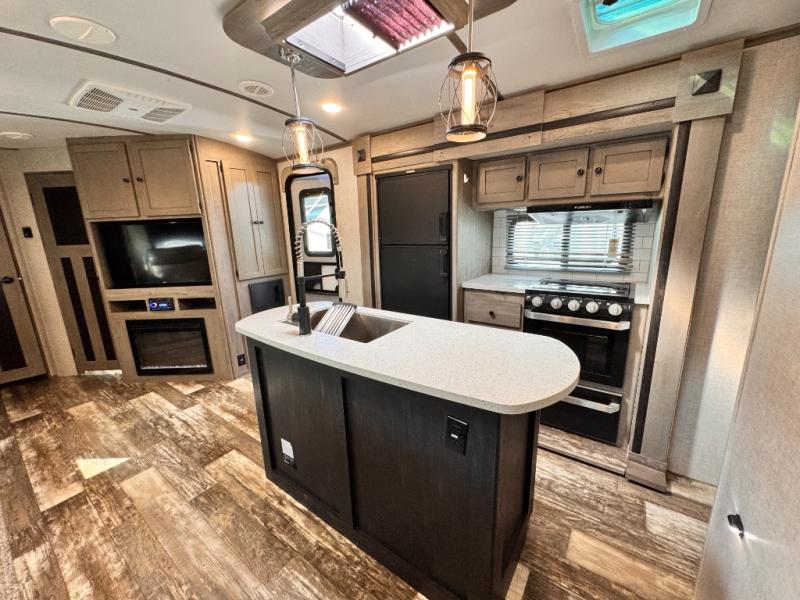 2020 Keystone RV Outback 335CG Toy Hauler photo 13