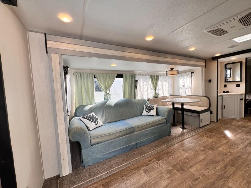 2022 Forest River RV Vibe 28BH photo 7