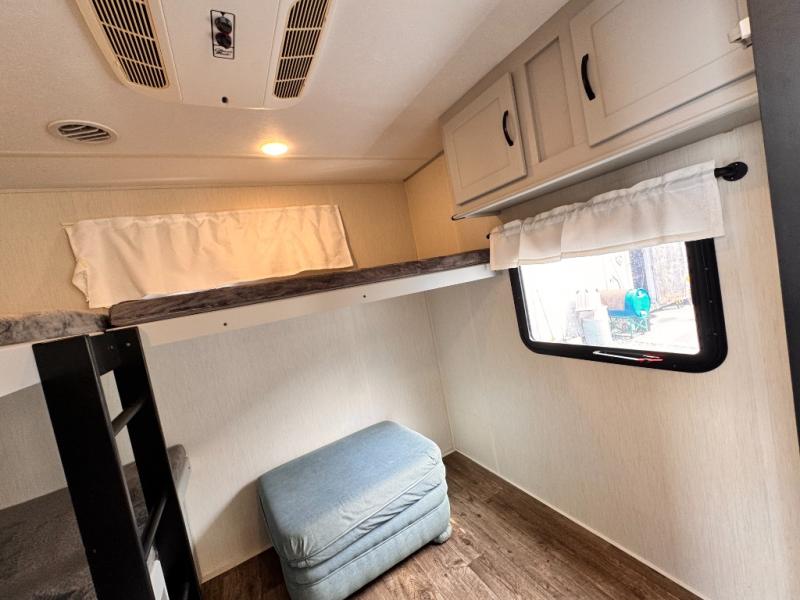 2022 Forest River RV Vibe 28BH photo 19
