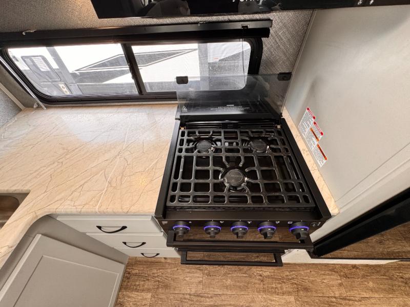 2022 Forest River RV Vibe 28BH photo 15