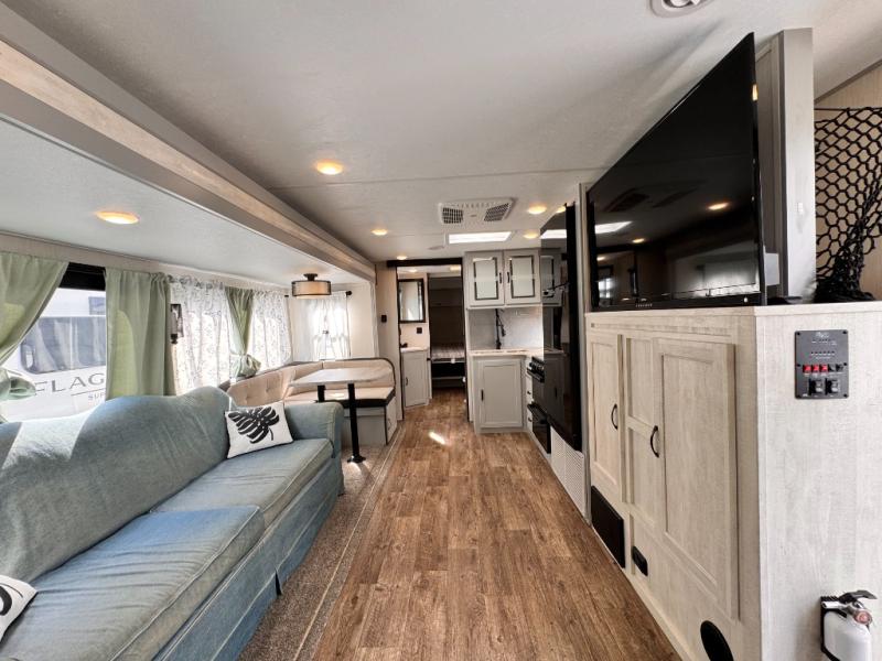 2022 Forest River RV Vibe 28BH photo 12