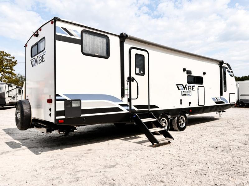2022 Forest River RV Vibe 28BH photo 6