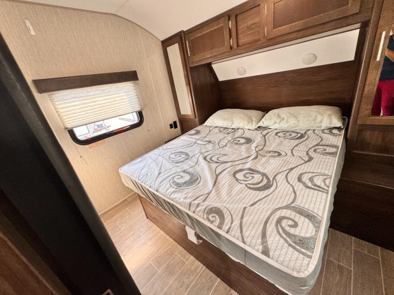 2020 Forest River RV Cherokee Grey Wolf 25RRT Toy Hauler photo 22