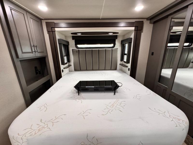2022 Grand Design Momentum 397THS Toy Hauler photo 41
