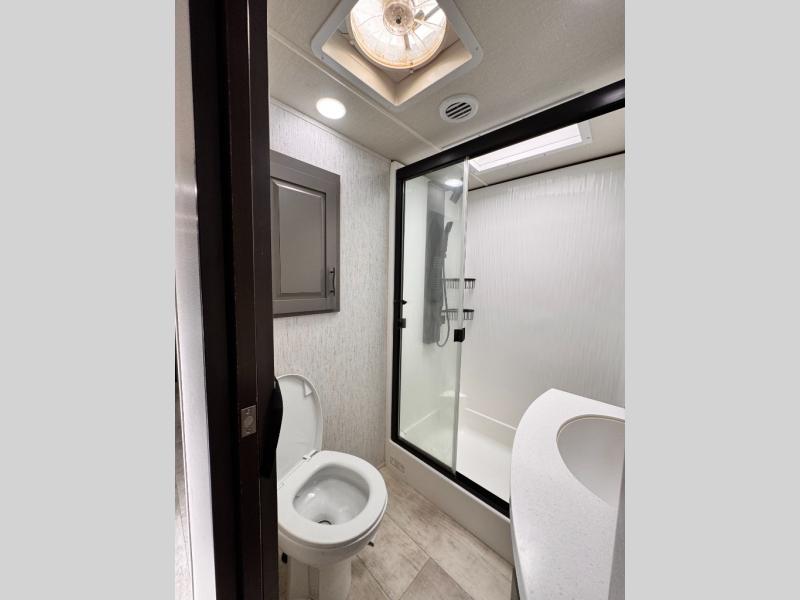2022 Grand Design Momentum 397THS Toy Hauler photo 43
