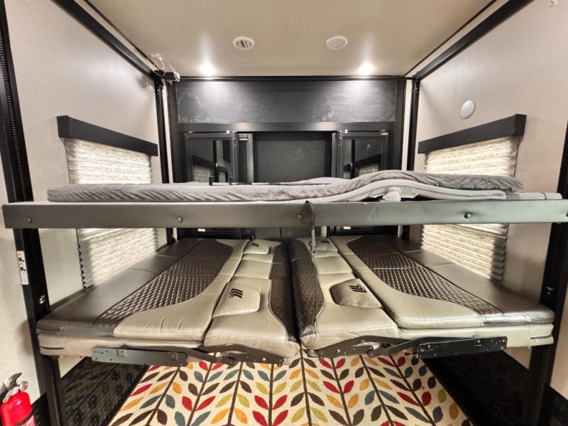 2022 Grand Design Momentum 397THS Toy Hauler photo 30