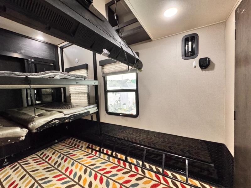 2022 Grand Design Momentum 397THS Toy Hauler photo 26