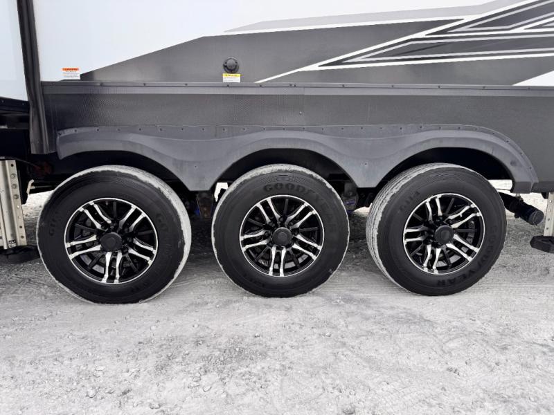 2022 Grand Design Momentum 397THS Toy Hauler photo 51