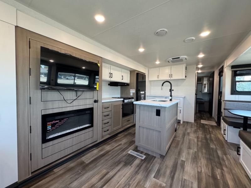 2027 Open Range RV Colt 28RLD photo 12