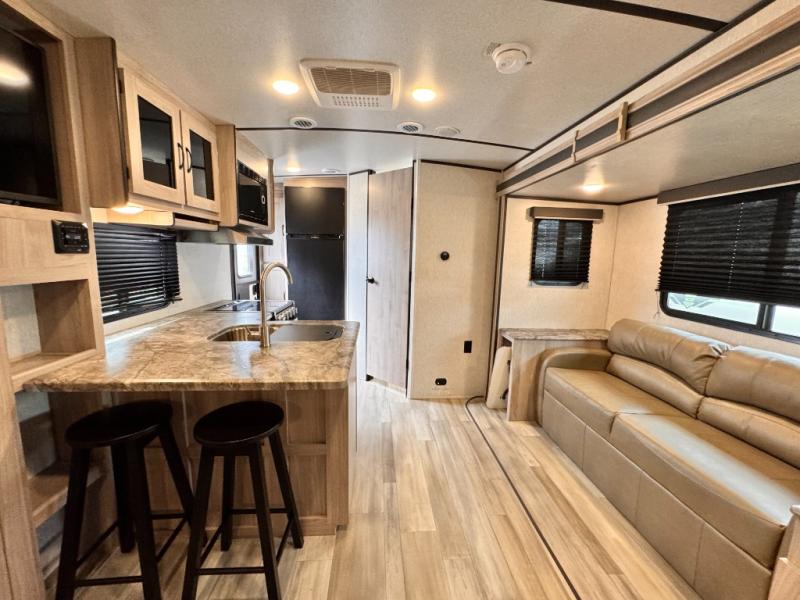 2022 Coachmen RV Spirit Ultra Lite 1943RB photo 14