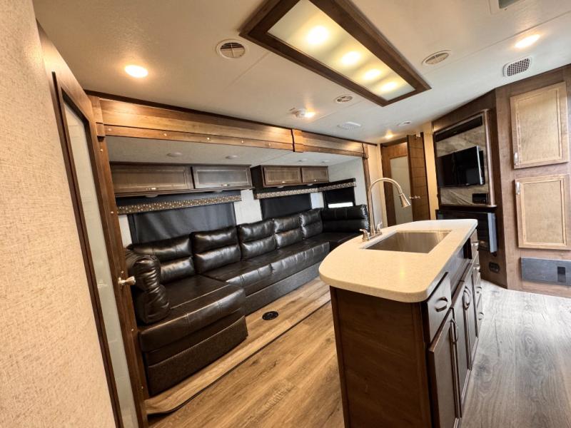 2019 Highland Ridge RV Mesa Ridge MR310BHS photo 13
