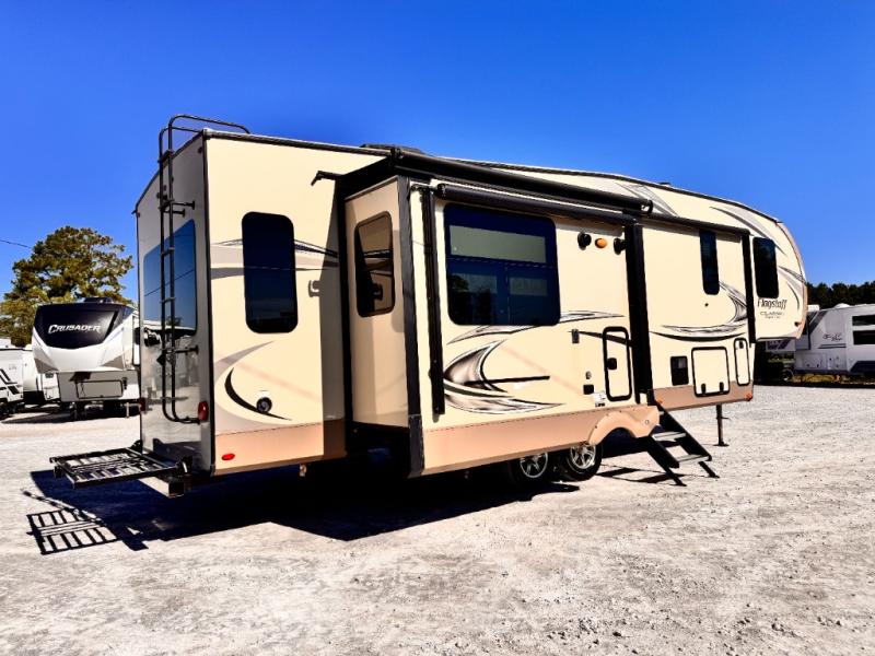 2019 Forest River RV Flagstaff Classic Super Lite 8529IKBS photo 6