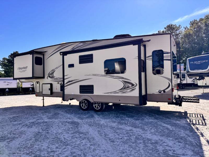 2019 Forest River RV Flagstaff Classic Super Lite 8529IKBS photo 4