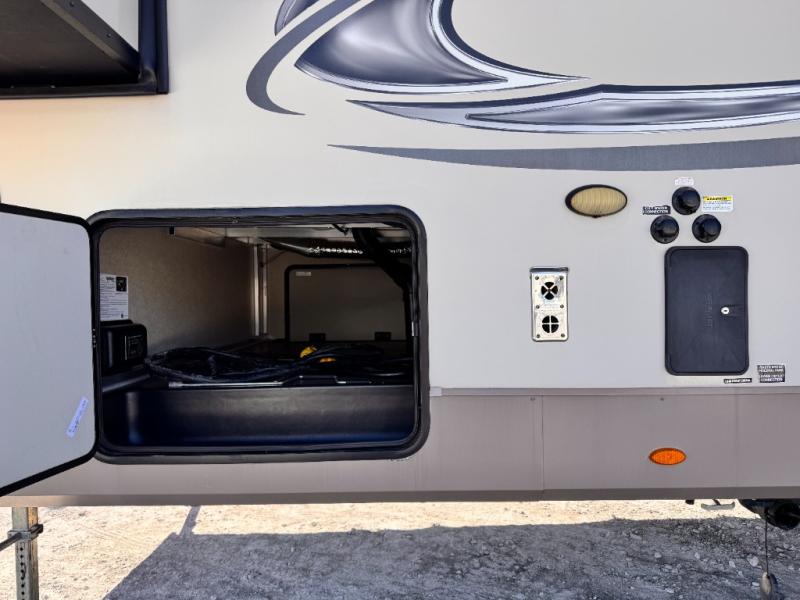 2019 Forest River RV Flagstaff Classic Super Lite 8529IKBS photo 36