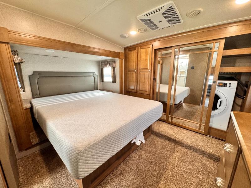 2019 Forest River RV Flagstaff Classic Super Lite 8529IKBS photo 20