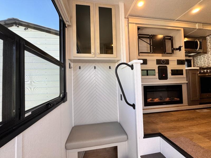 2023 Palomino River Ranch 391MK photo 8