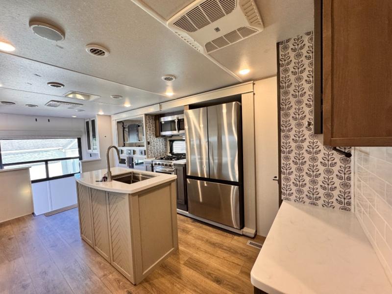 2023 Palomino River Ranch 391MK photo 13