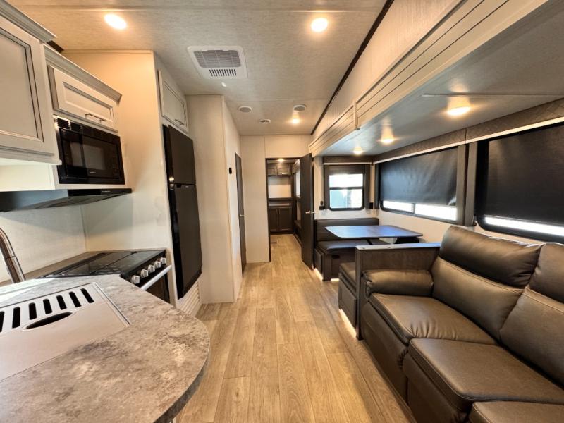 2025 Keystone RV Cougar Half-Ton 32BHS photo 14
