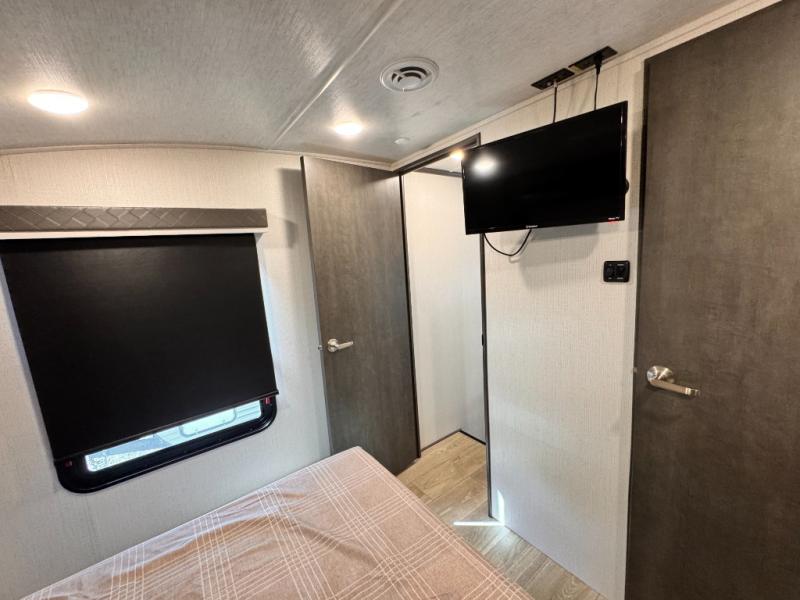 2025 Keystone RV Cougar Half-Ton 32BHS photo 29