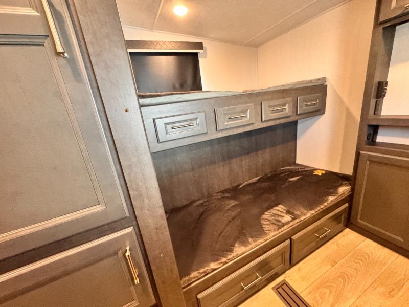 2025 Keystone RV Cougar Half-Ton 32BHS photo 21