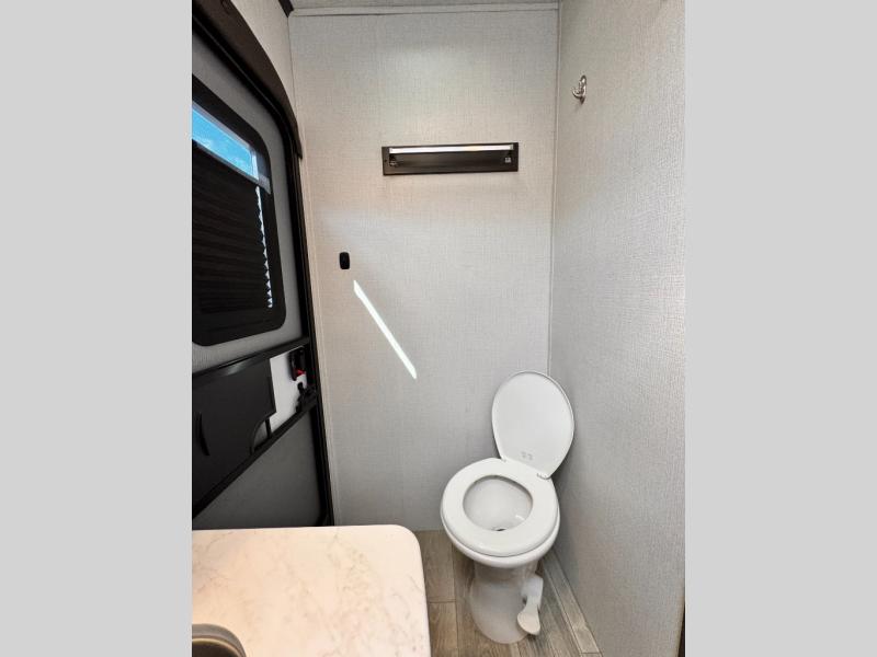 2025 Keystone RV Cougar Half-Ton 32BHS photo 39