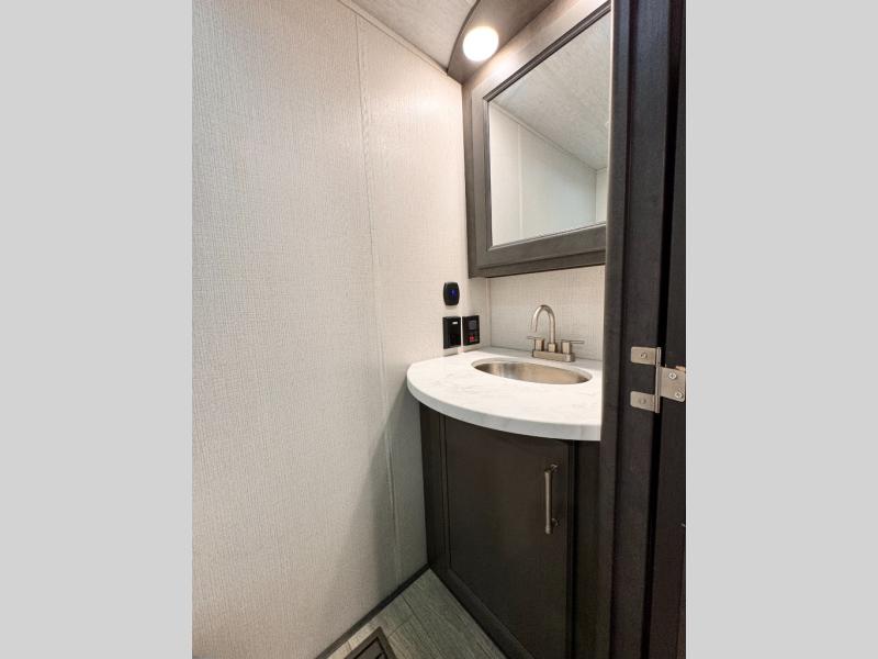 2025 Keystone RV Cougar Half-Ton 32BHS photo 33