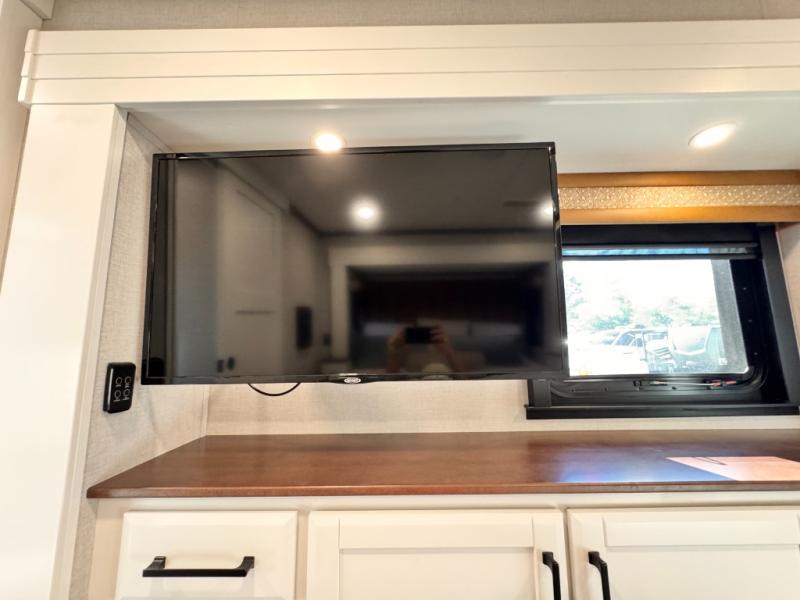 2025 Forest River RV RiverStone 421FK photo 31
