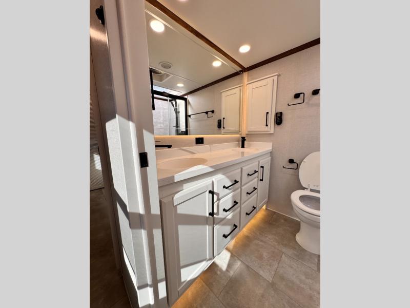 2025 Forest River RV RiverStone 421FK photo 36