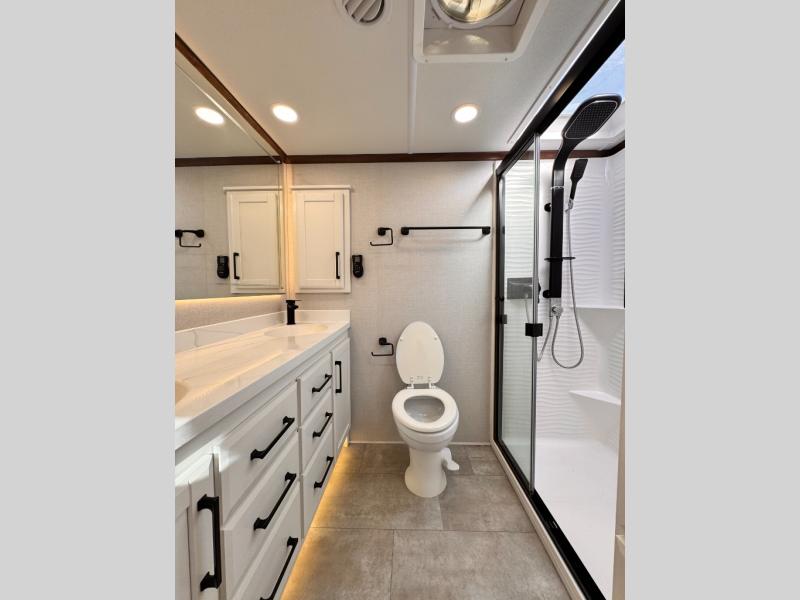 2025 Forest River RV RiverStone 421FK photo 37