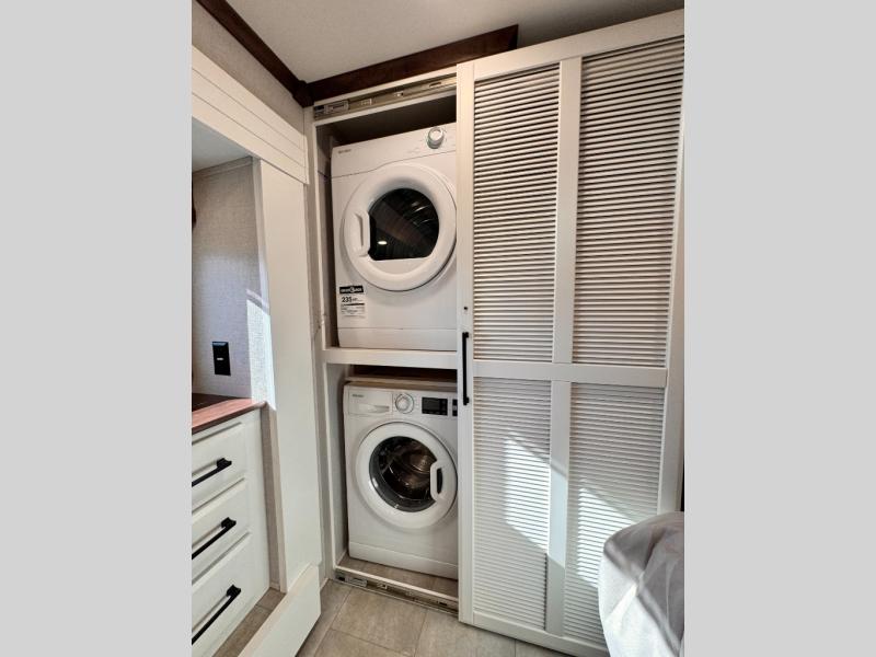 2025 Forest River RV RiverStone 421FK photo 33