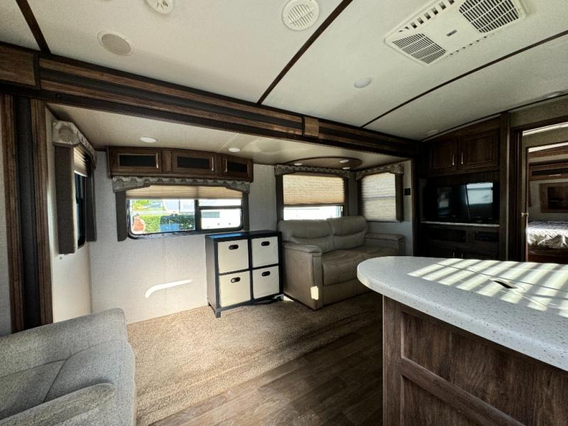 2018 Keystone RV Cougar X-Lite 28RLS photo 7